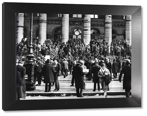 Bargaining outside the Stock Exchange, Paris, 1931. Artist: Ernest Flammarion