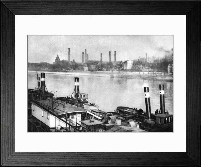 Framed Print : The Seine and the quays at Bercy, Paris, 1931. Artist: Ernest Flammarion Framed Print : The Seine and the quays at Bercy, Paris, 1931. Artist: Ernest Flammarion