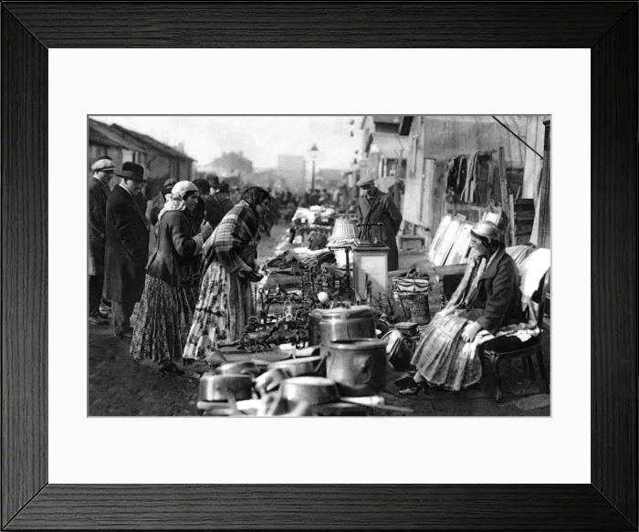Framed Print : A view of the flea market at the entrance of St Ouen, Paris, 1931Artist: Ernest Flammarion Framed Print : A view of the flea market at the entrance of St Ouen, Paris, 1931Artist: Ernest Flammarion