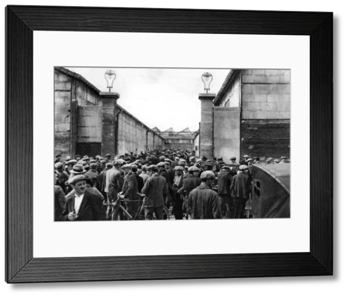 Framed Print : Workers at the entrance of a Billancourt factory, Paris, 1931. Artist: Ernest Flammarion Framed Print : Workers at the entrance of a Billancourt factory, Paris, 1931. Artist: Ernest Flammarion