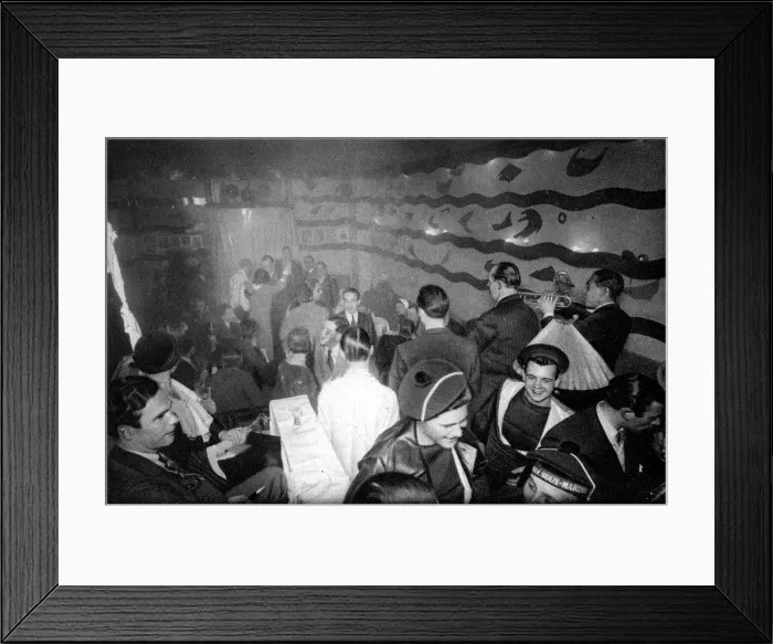 Framed Print : A tavern at Montparnasse, Paris, 1931. Artist: Ernest Flammarion Framed Print : A tavern at Montparnasse, Paris, 1931. Artist: Ernest Flammarion