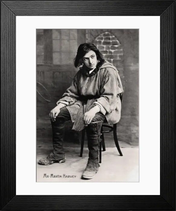 Framed Print : John Martin-Harvey (1863-1944), English actor, early 20th century. Artist: London Stereoscopic & Photographic Co Framed Print : John Martin-Harvey (1863-1944), English actor, early 20th century. Artist: London Stereoscopic & Photographic Co