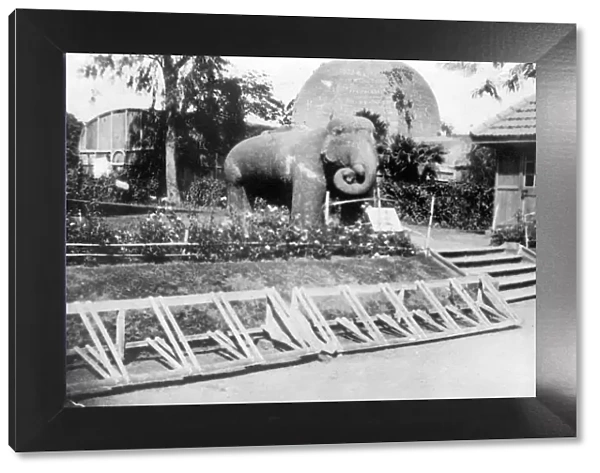 Elephant statue, Victoria Gardens, Bombay, India, c1918