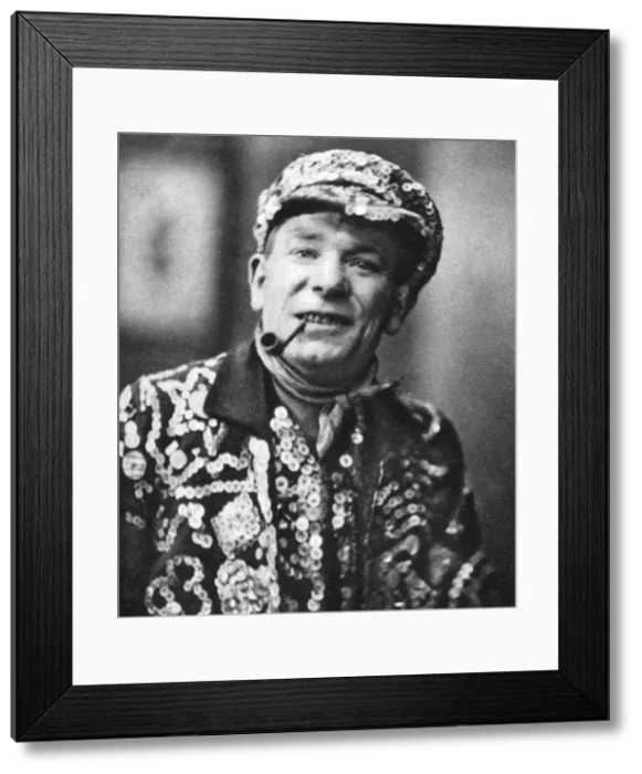 Framed Print : Pearly king, London, 1926-1927. Artist: Hoppe Framed Print : Pearly king, London, 1926-1927. Artist: Hoppe