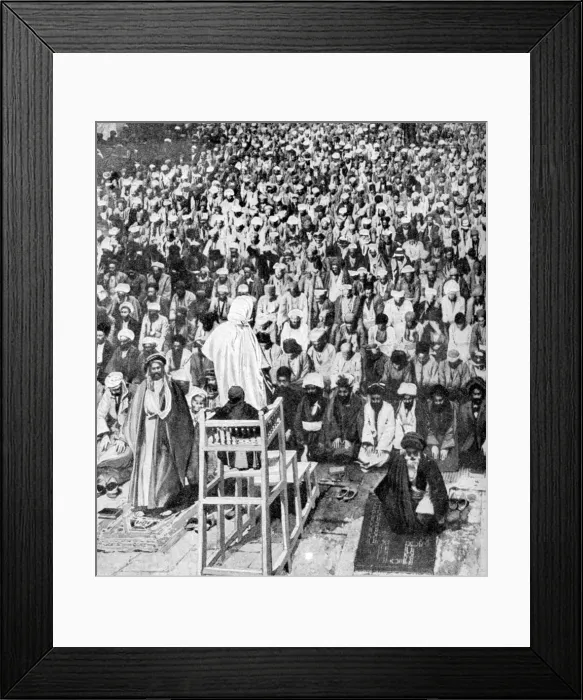 Framed Print : Pious Moslems gathered at the Durbar of God, Mecca, Saudi Arabia, 1922 Framed Print : Pious Moslems gathered at the Durbar of God, Mecca, Saudi Arabia, 1922