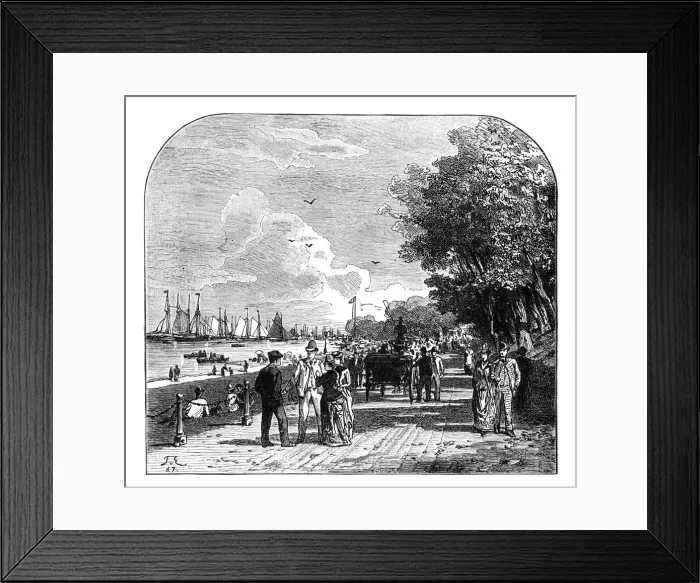 Framed Print : Cowes, Isle of Wight, England Framed Print : Cowes, Isle of Wight, England
