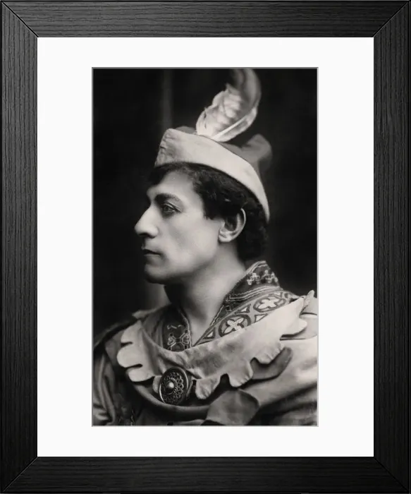 Framed Print : Lewis Waller (1860-1915), English actor and theatre manager, 1906. Artist: Foulsham and Banfield Framed Print : Lewis Waller (1860-1915), English actor and theatre manager, 1906. Artist: Foulsham and Banfield