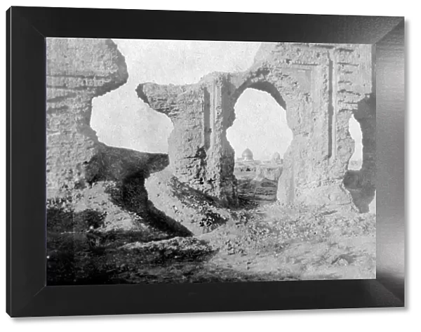 Ruined walls of the Enchanted Garden, just outside Samarra City, Iraq, 1917-1919