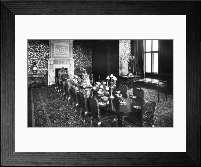 Framed Print : State dining room, Longleat, 20th century Framed Print : State dining room, Longleat, 20th century