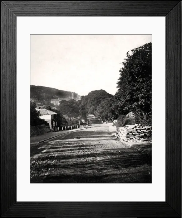 Framed Print : Street through a valley in Hastings, Sussex, early 20th century Framed Print : Street through a valley in Hastings, Sussex, early 20th century