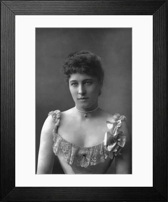 Framed Print : Mrs Lillie Langtry, British actress, 1890. Artist: W&D Downey Framed Print : Mrs Lillie Langtry, British actress, 1890. Artist: W&D Downey