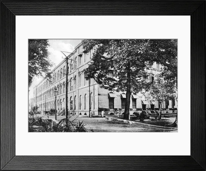 Framed Print : Queens Barrack, Fort William, Calcutta, India, early 20th century Framed Print : Queens Barrack, Fort William, Calcutta, India, early 20th century