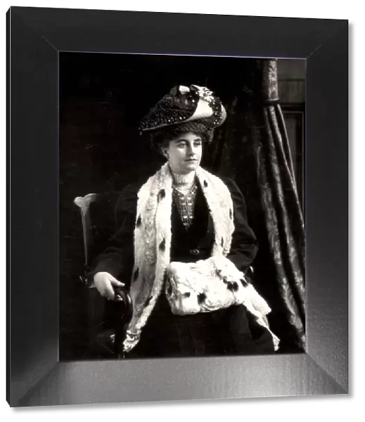 Dorothy Gladstone, late 19th century