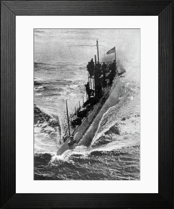 Framed Print : American submarine Preparedness at full speed, First World War, 1914-1918, (c1920) Framed Print : American submarine Preparedness at full speed, First World War, 1914-1918, (c1920)