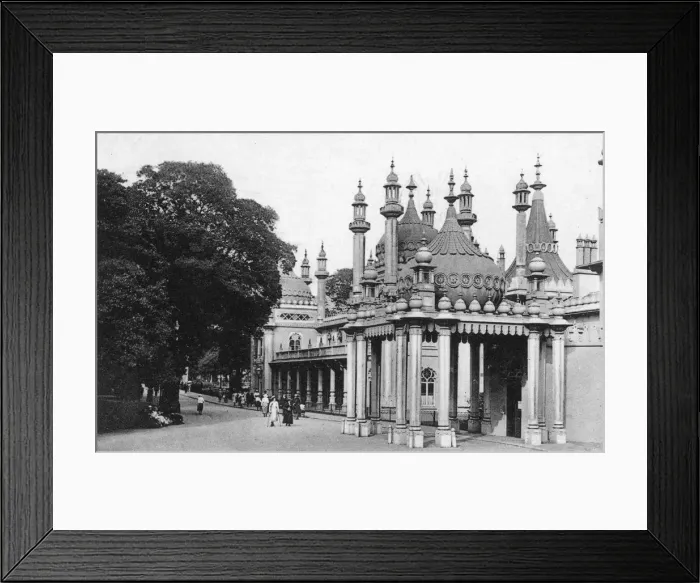 Framed Print : The Royal Pavilion, Brighton, East Sussex, early 20th century Framed Print : The Royal Pavilion, Brighton, East Sussex, early 20th century