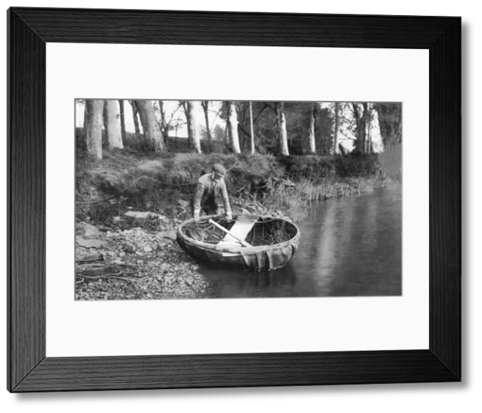 Framed Print : Launching a coracle on the River Boyne, County Meath, Ireland, 1924-1926. Artist: WA Green Framed Print : Launching a coracle on the River Boyne, County Meath, Ireland, 1924-1926. Artist: WA Green