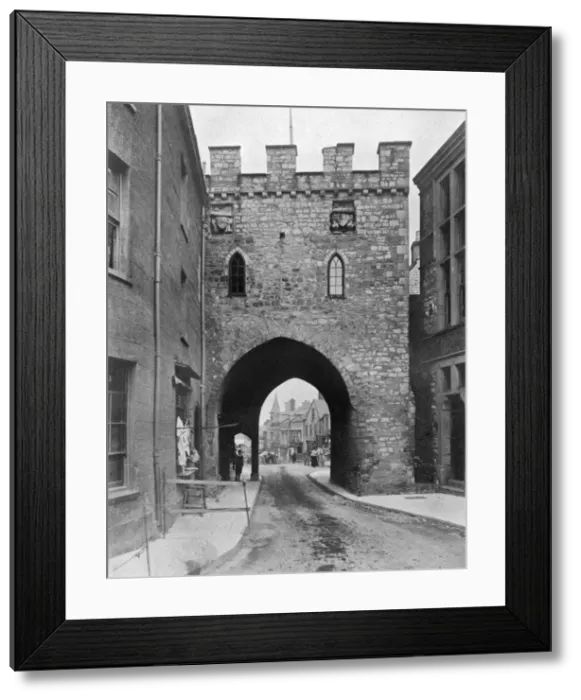Framed Print : The Town Gate, Chepstow, Monmouthshire, Wales, 1924-1926 Framed Print : The Town Gate, Chepstow, Monmouthshire, Wales, 1924-1926