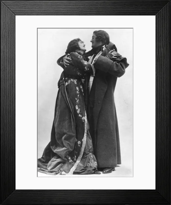 Framed Print : Julia Neilson and Fred Terry in The Scarlet Pimpernel, c1905. Artist: Ellis & Walery Framed Print : Julia Neilson and Fred Terry in The Scarlet Pimpernel, c1905. Artist: Ellis & Walery