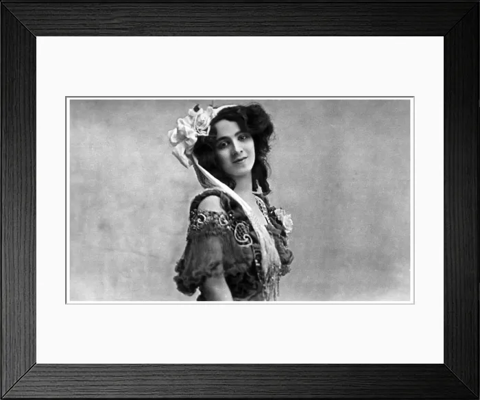 Framed Print : Daisy Jerome, music hall actress, c1890-1919(?)