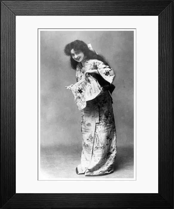 Framed Print : Madge Crichton, British actress, c1897-1919 Framed Print : Madge Crichton, British actress, c1897-1919