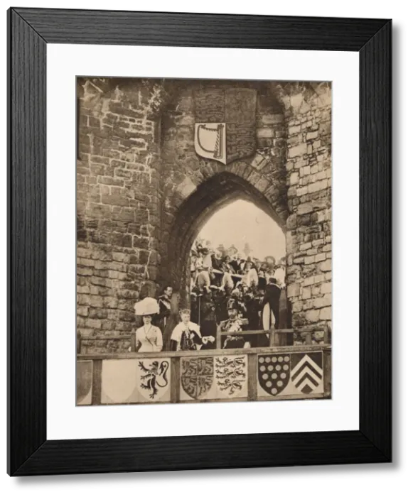 Framed Print : The investiture of the Prince of Wales at Caernarvon Castle, 13 July 1911 (1935) Framed Print : The investiture of the Prince of Wales at Caernarvon Castle, 13 July 1911 (1935)