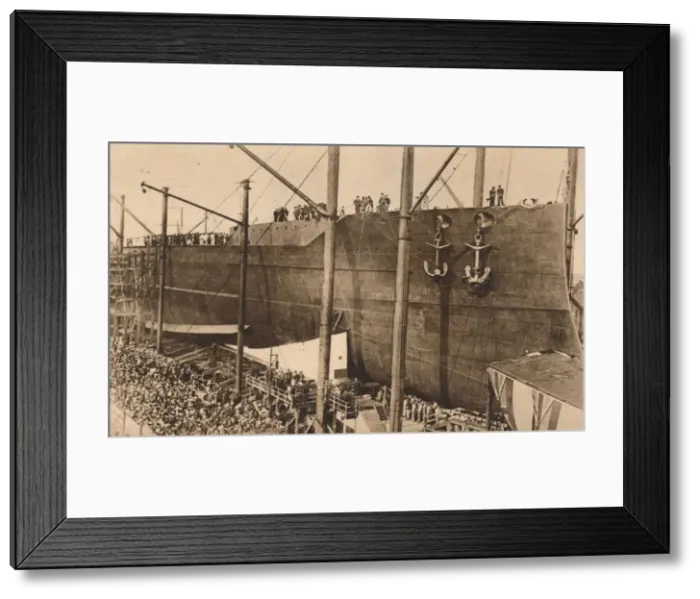 Framed Print : Launch of the battleship HMS `Queen Elizabeth`, 16 October 1913 (1935) Framed Print : Launch of the battleship HMS `Queen Elizabeth`, 16 October 1913 (1935)
