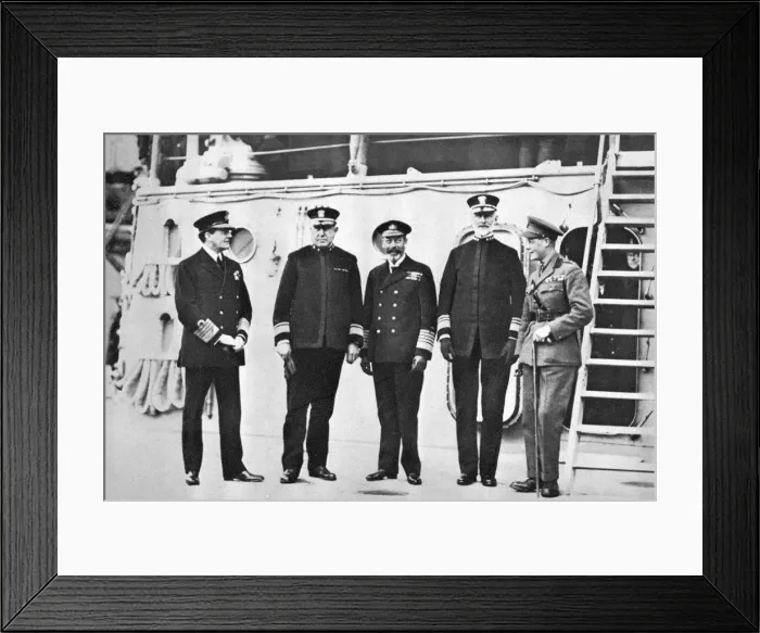 Framed Print : King George V visiting the fleet, November 1917 (1935) Framed Print : King George V visiting the fleet, November 1917 (1935)