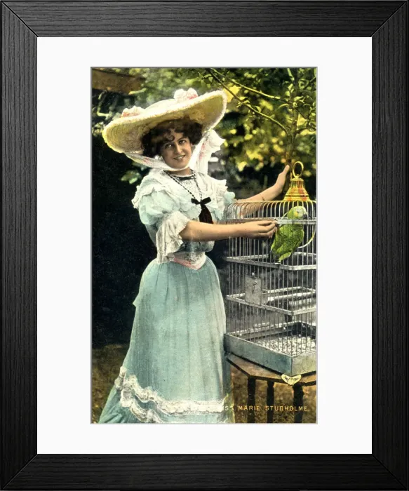 Framed Print : Marie Studholme (1872-1930), English actress, 1904 Framed Print : Marie Studholme (1872-1930), English actress, 1904
