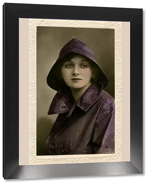 Gladys Cooper (1888-1971), English actress, early 20th century. Artist: Rotary Photo