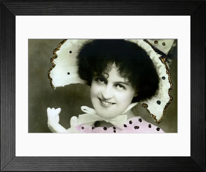 Framed Print : Marie Studholme (1875-1930), English actress, 1906. Artist: Johnston & Hoffman Framed Print : Marie Studholme (1875-1930), English actress, 1906. Artist: Johnston & Hoffman