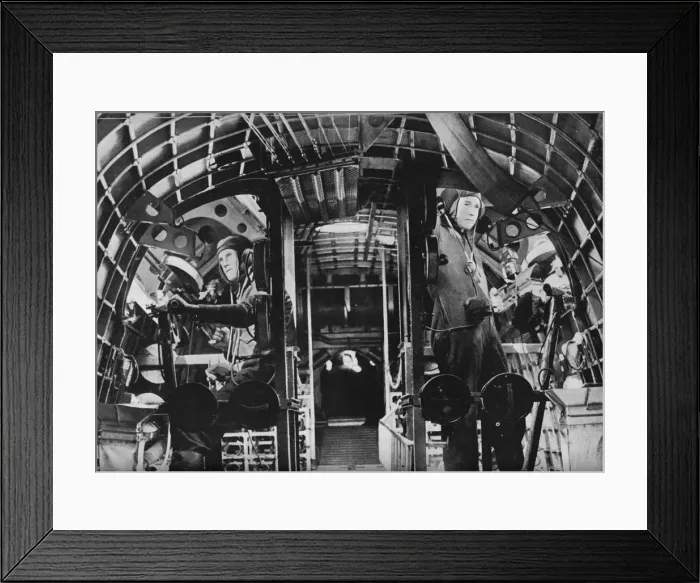Framed Print : The midship gunners of an RAF flying boat alert at their stations, c1940 (1943) Framed Print : The midship gunners of an RAF flying boat alert at their stations, c1940 (1943)