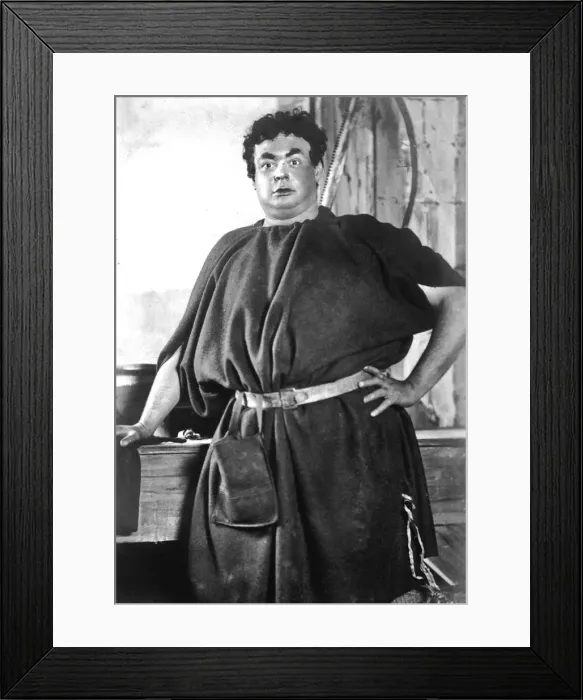 Framed Print : Oscar Asche (1871-1936), Australian actor, writer and director, 1906. Artist: Ellis & Walery Framed Print : Oscar Asche (1871-1936), Australian actor, writer and director, 1906. Artist: Ellis & Walery