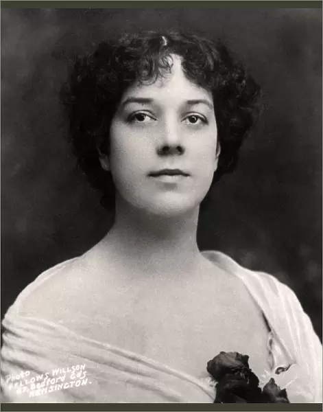 Clara Ellen Butt (1872-1936), English contralto, early 20th century. Artist: Fellows Willson