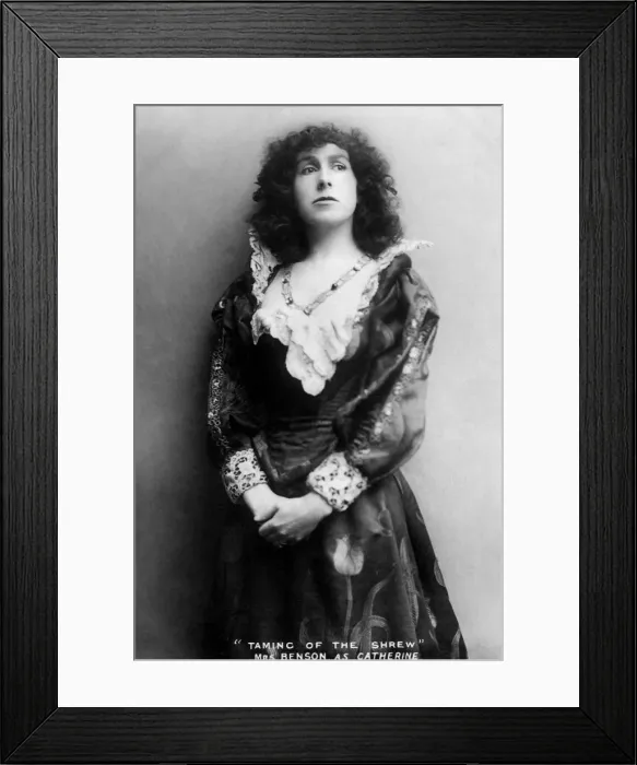 Framed Print : Gertude Constance Cockburn, English actress, early 20th century. Artist: J Caswall Smith Framed Print : Gertude Constance Cockburn, English actress, early 20th century. Artist: J Caswall Smith