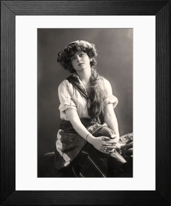 Framed Print : Gabrielle Ray (1883-1973), English actress, early 20th century. Artist: W&D Downey Framed Print : Gabrielle Ray (1883-1973), English actress, early 20th century. Artist: W&D Downey