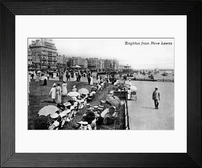 Framed Print : Brighton from Hove Lawns, Sussex, early 20th century. Artist: V&S Photo Framed Print : Brighton from Hove Lawns, Sussex, early 20th century. Artist: V&S Photo