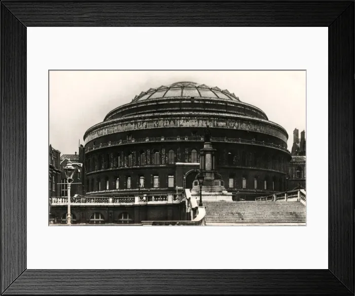 Framed Print : South entrance of the Royal Albert Hall, London, early 20th Century Framed Print : South entrance of the Royal Albert Hall, London, early 20th Century