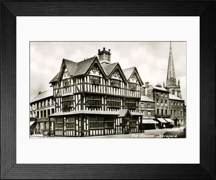 Framed Print : Old House, Hereford, Herefordshire, early 20th century Framed Print : Old House, Hereford, Herefordshire, early 20th century