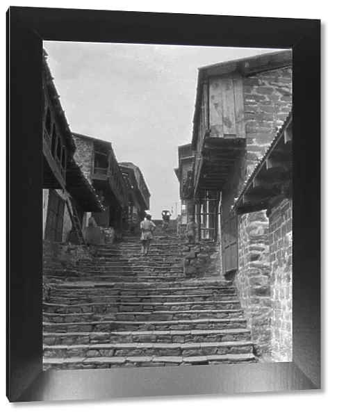 Steps leading to the kailana bazaar, India, 1917