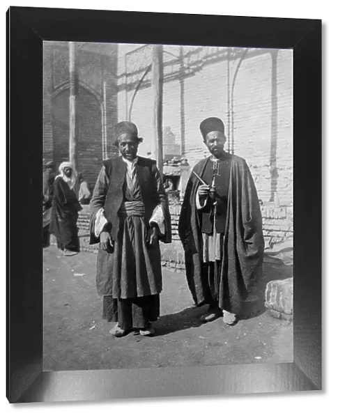 Persian pilgrims outside Kazimain mosque, Iraq, 1917-1919