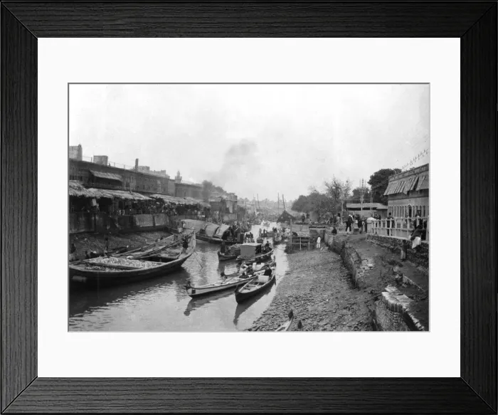 Framed Print : Scene from Whitely bridge, Ashar, Iraq, 1917-1919 Framed Print : Scene from Whitely bridge, Ashar, Iraq, 1917-1919