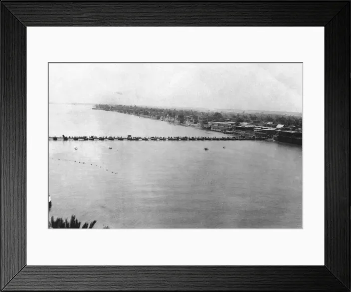 Framed Print : Lower pontoon bridge, Baghdad, Mesopotamia, WWI, 1918 Framed Print : Lower pontoon bridge, Baghdad, Mesopotamia, WWI, 1918