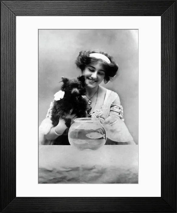 Framed Print : Sybil Arundale (1882-1965), English actress, 1900s. Artist: Lemeilleur Framed Print : Sybil Arundale (1882-1965), English actress, 1900s. Artist: Lemeilleur