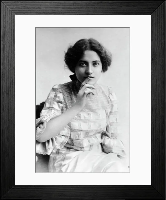 Framed Print : Maude Fealy (1881-1971), American actress, 1905 Framed Print : Maude Fealy (1881-1971), American actress, 1905