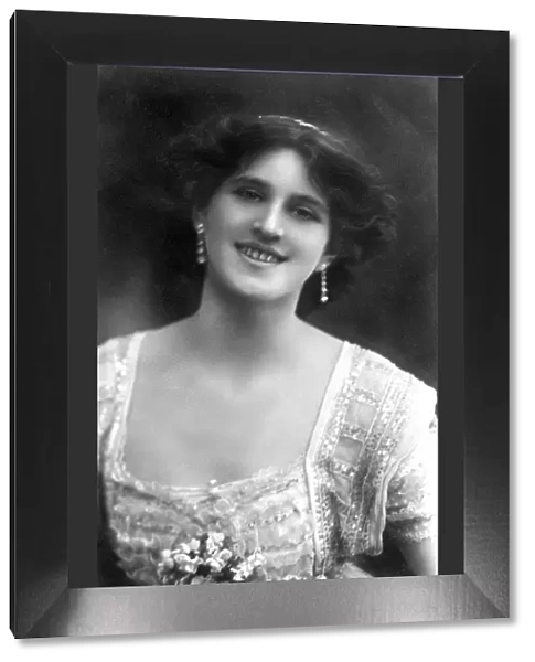 Zena Dare (1887-1975)), English actress, 1908. Artist: Foulsham and Banfield