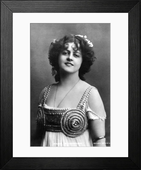 Framed Print : Marie Studholme (1875-1930), English actress, 1900s Framed Print : Marie Studholme (1875-1930), English actress, 1900s