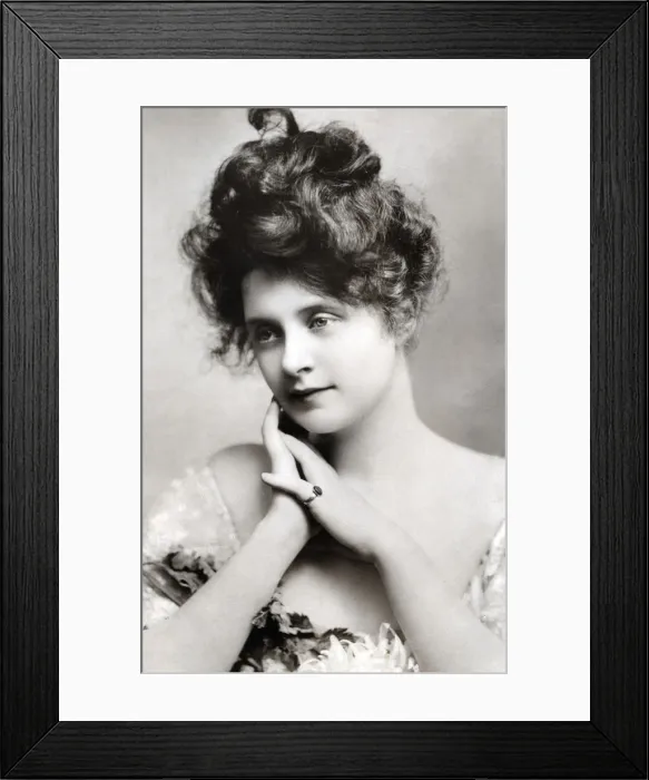 Framed Print : Billie Burke (1885-1970), American actress, 1908. Artist: Johnston & Hoffman Framed Print : Billie Burke (1885-1970), American actress, 1908. Artist: Johnston & Hoffman