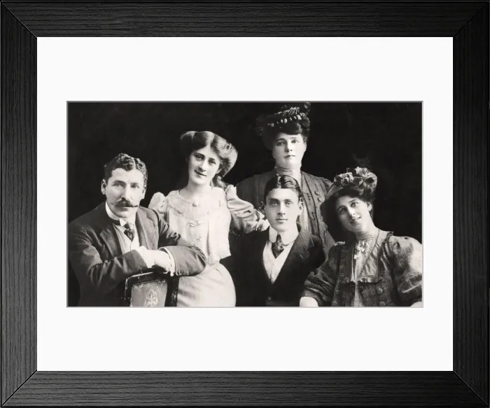 Framed Print : The Dare Family, early 20th century Framed Print : The Dare Family, early 20th century