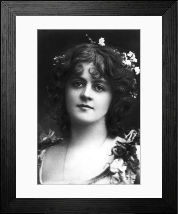 Framed Print : Marie Studholme (1875-1930), English actress, 1900s Framed Print : Marie Studholme (1875-1930), English actress, 1900s