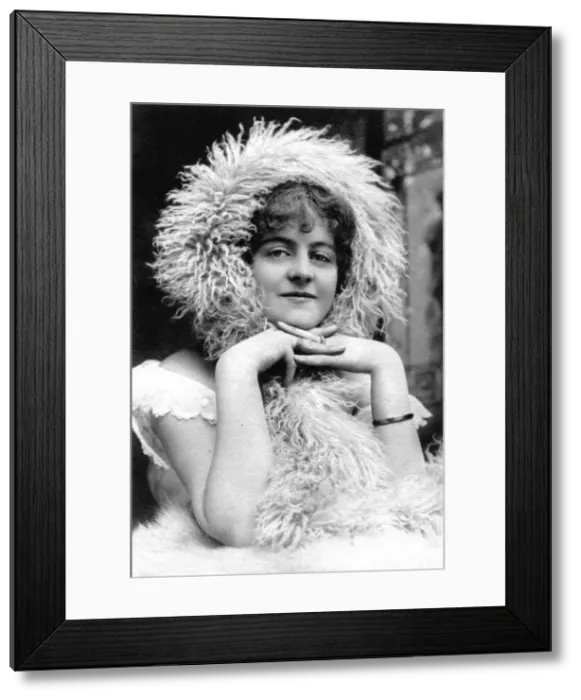 Framed Print : Marie Studholme (1875-1930), English actress, 1900s Framed Print : Marie Studholme (1875-1930), English actress, 1900s